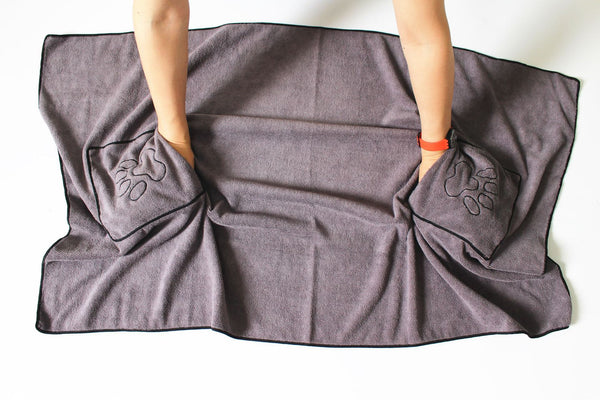 Quick-Dry Microfiber Pet Towel with Hand Pockets — 20 x 40 in