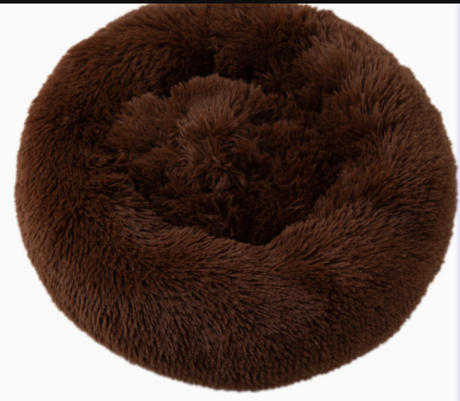Close-up of the fluffy fibers along the top edge of the bed rim
