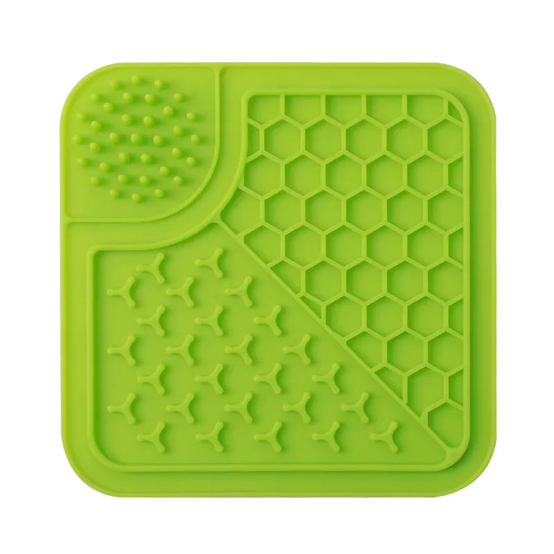 Dog lick mat slow feeder in green