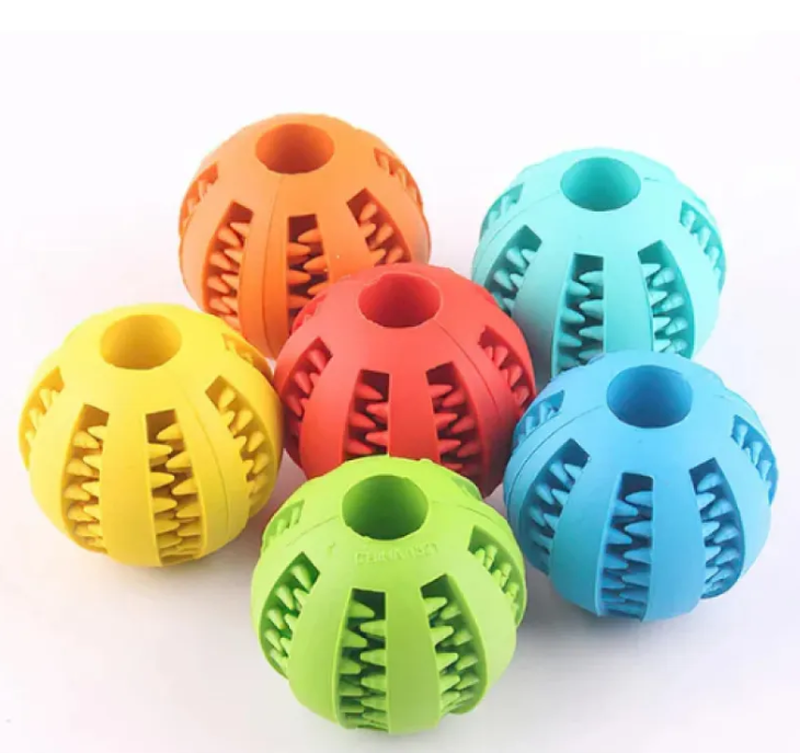Bite-Resistant Rubber Chew Ball — Dental Play Toy for Dogs